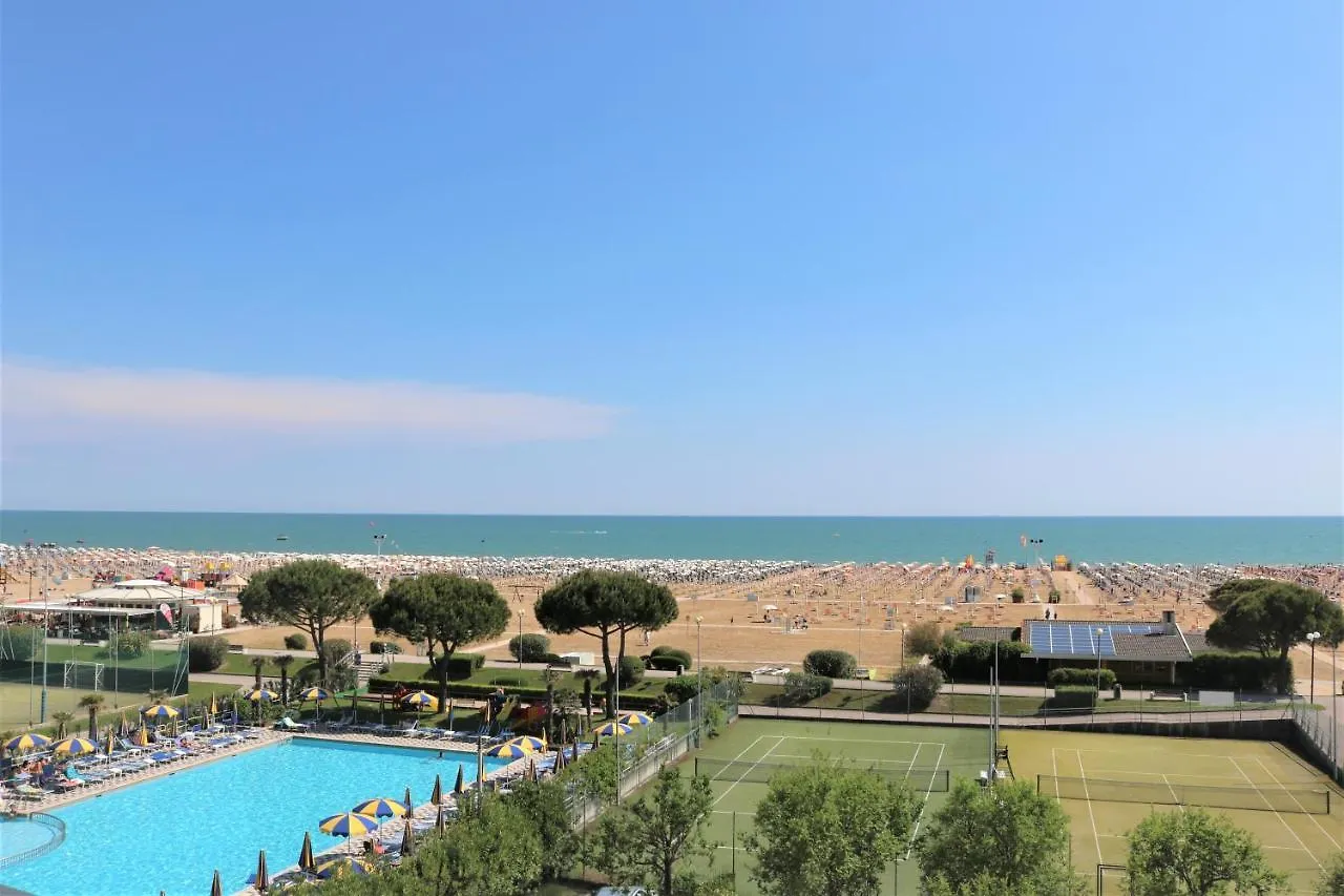 Luminous Flat With Frontal Sea View - Beahost Apartment Bibione