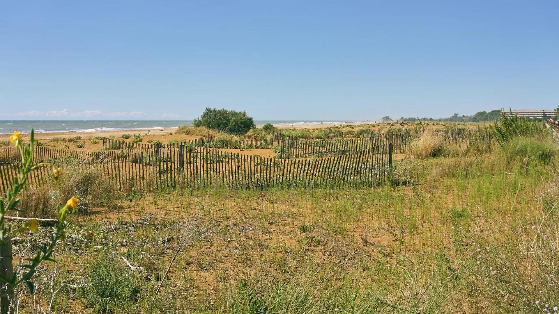 Luminous Flat With Frontal Sea View - Beahost Apartment Bibione 0*,  Italy