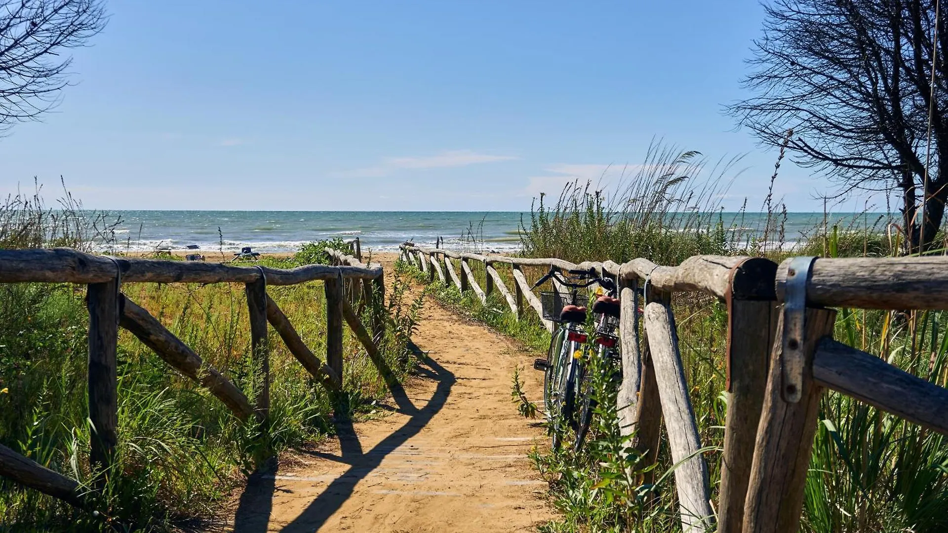 Luminous Flat With Frontal Sea View - Beahost Apartment Bibione