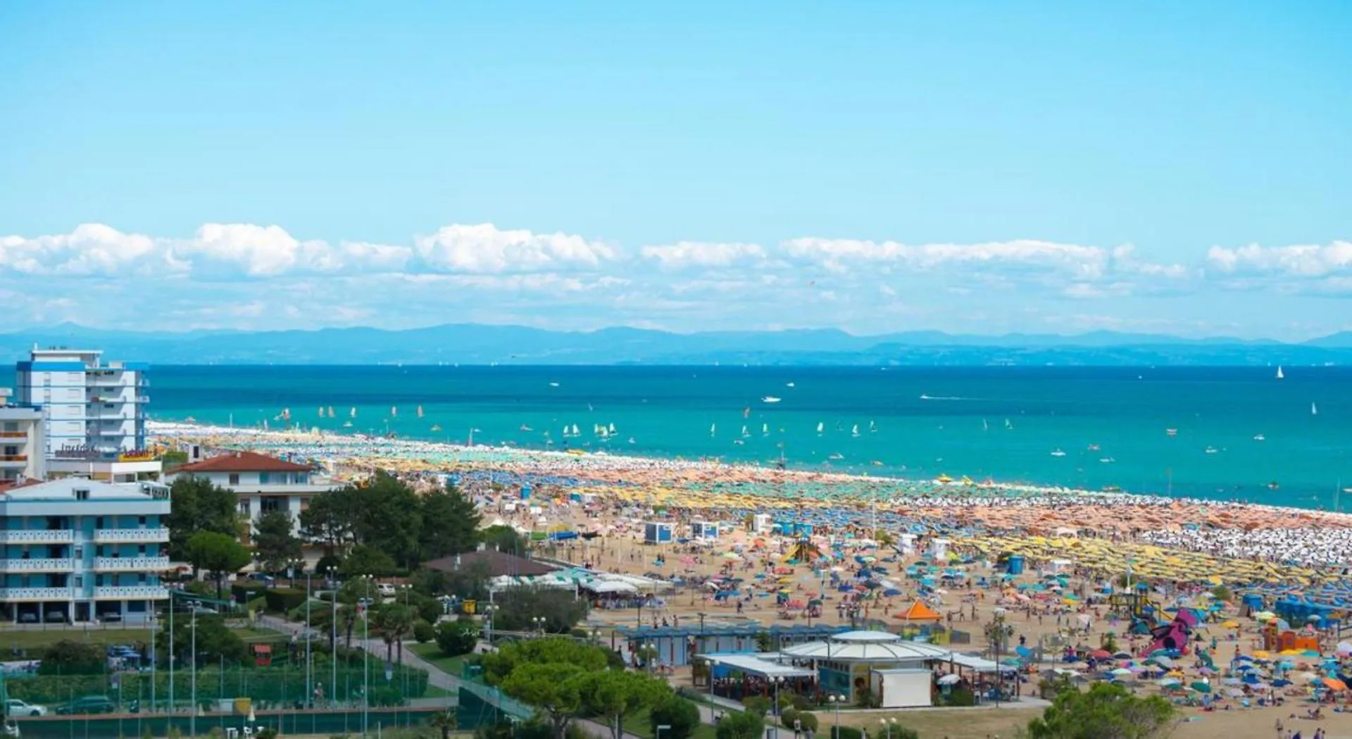 Luminous Flat With Frontal Sea View - Beahost Apartment Bibione Italy
